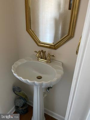 135 Kingsbridge Road Rehoboth Beach, DE 19971 - Photo 27 of 63 Half bath
