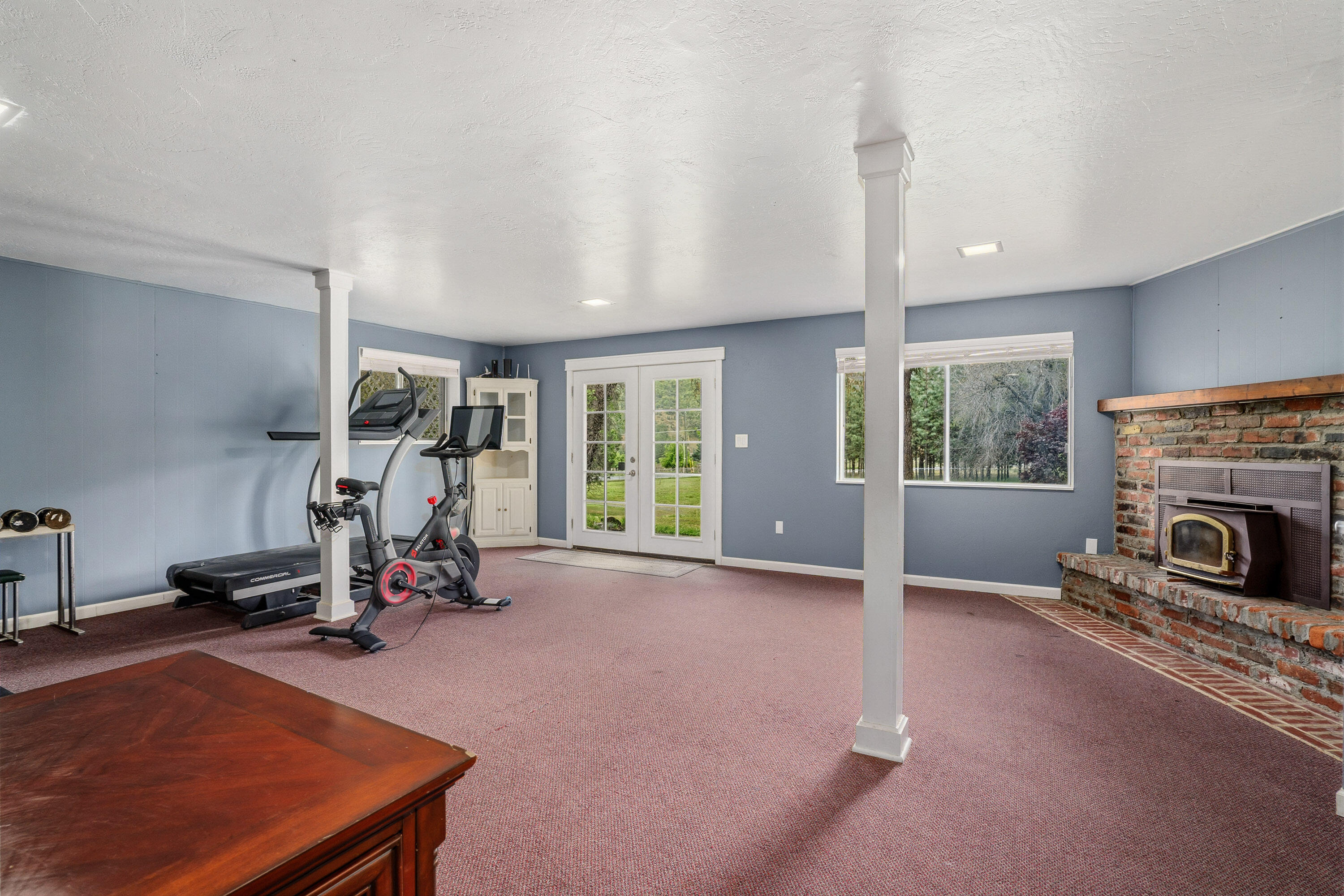7680 Upper Applegate Road Jacksonville, OR 97530 - Photo 22 of 43 22