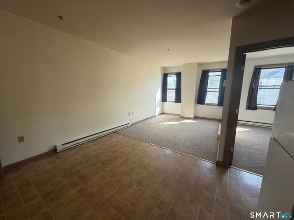 $900 | 277 North Main Street, Unit 3, Winchester, CT 06098