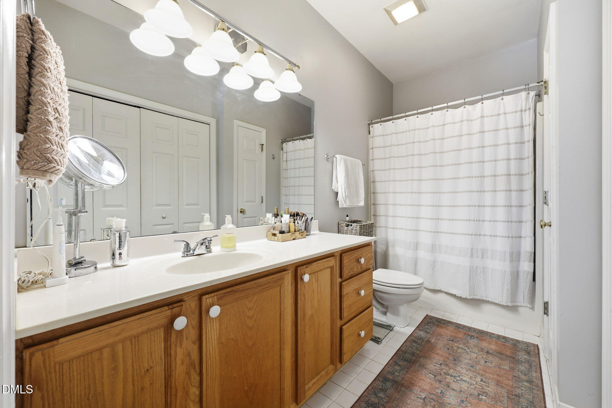 710 North Person Street, Unit 306 Raleigh, NC 27604 - Photo 13 of 41 17-web-or-mls-IMG_9035