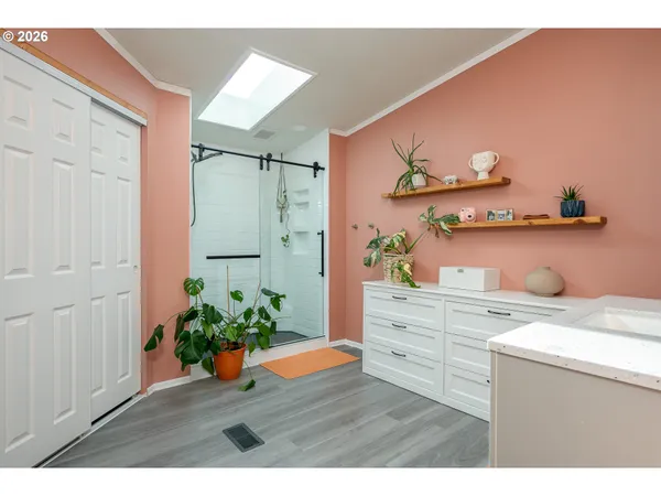 $390,000 | 422 Southwest Juniper Road, Estacada, OR 97023