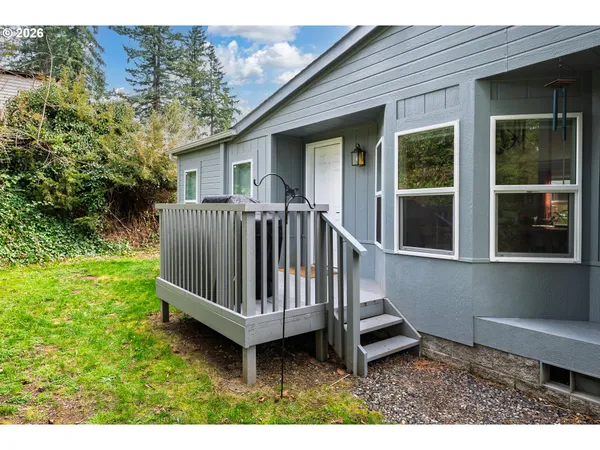 $390,000 | 422 Southwest Juniper Road, Estacada, OR 97023