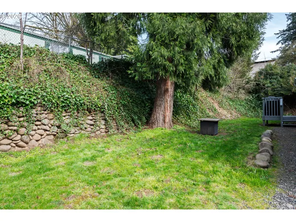 $390,000 | 422 Southwest Juniper Road, Estacada, OR 97023