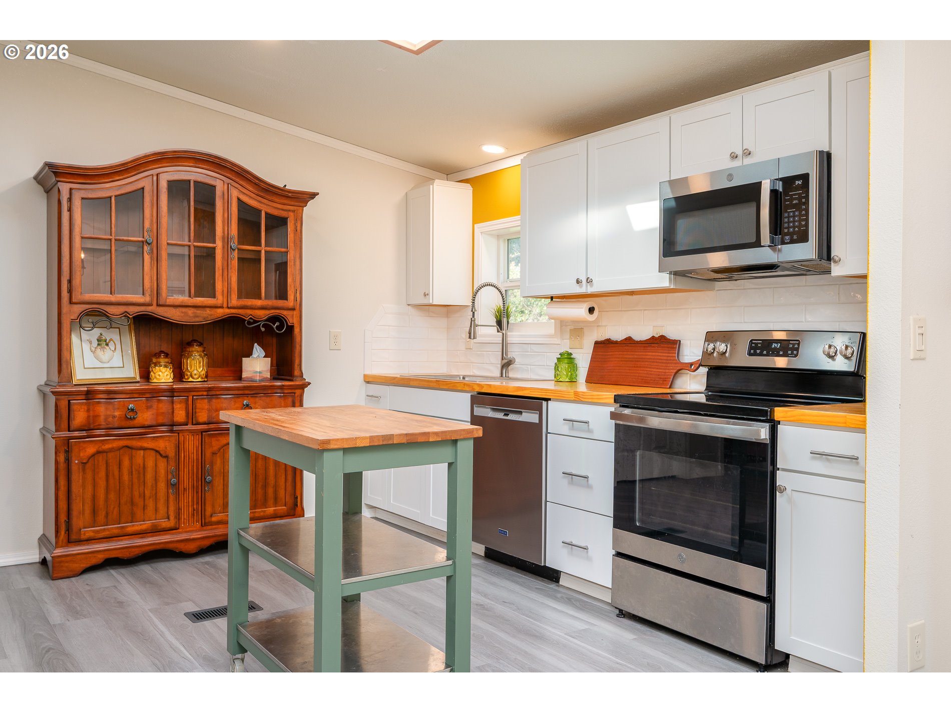 422 Southwest Juniper Road Estacada, OR 97023 - Photo 6 of 38 Gallery Image 6