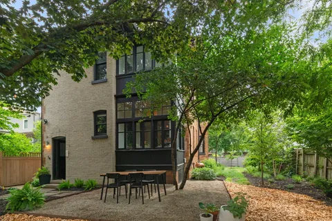 $1,500,000 | 321 North Elmwood Avenue, Oak Park, IL 60302