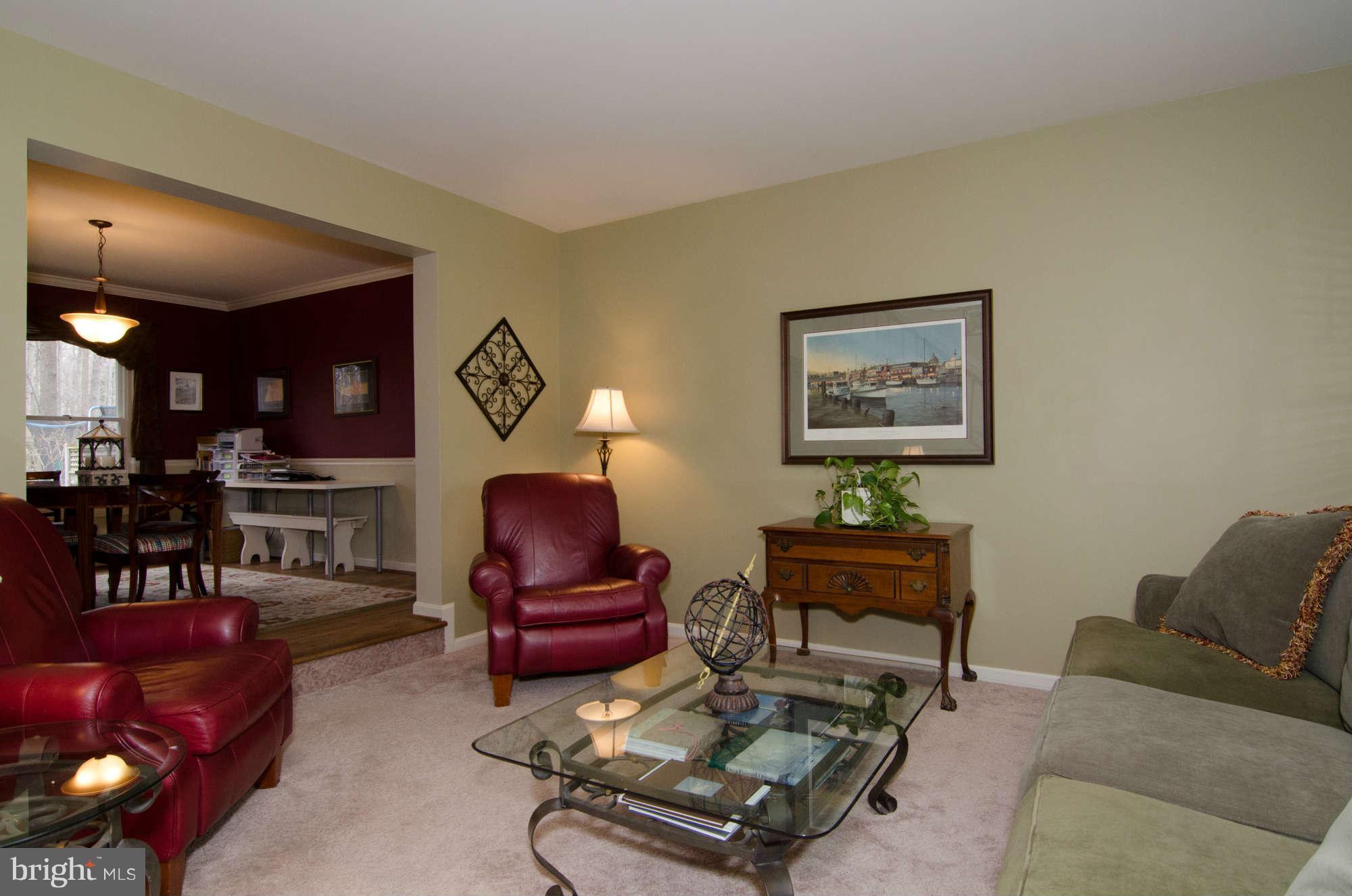 308 Riding Ridge Road Annapolis, MD 21403 - Photo 2 of 24 Living Room