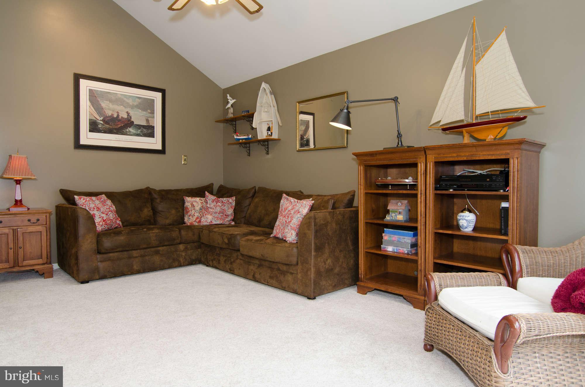 308 Riding Ridge Road Annapolis, MD 21403 - Photo 8 of 24 Family Room