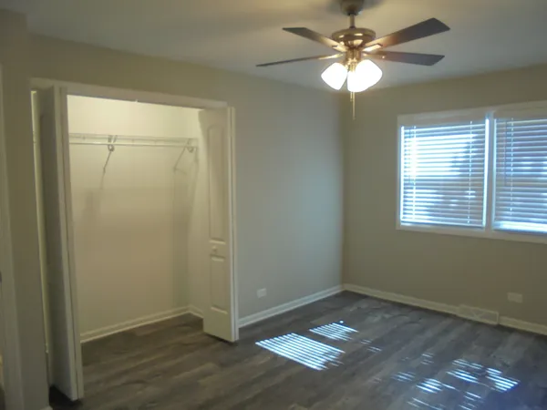 $1,895 | 1808 West Ridgeland Avenue, Waukegan, IL 60085