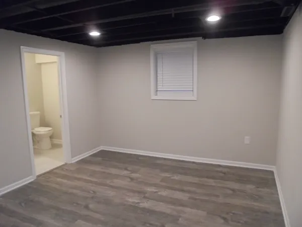 $1,895 | 1808 West Ridgeland Avenue, Waukegan, IL 60085