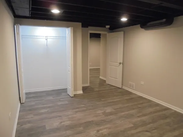 $1,895 | 1808 West Ridgeland Avenue, Waukegan, IL 60085