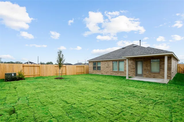 $279,900 | 7711 Skiron Lane, Baytown, TX 77523