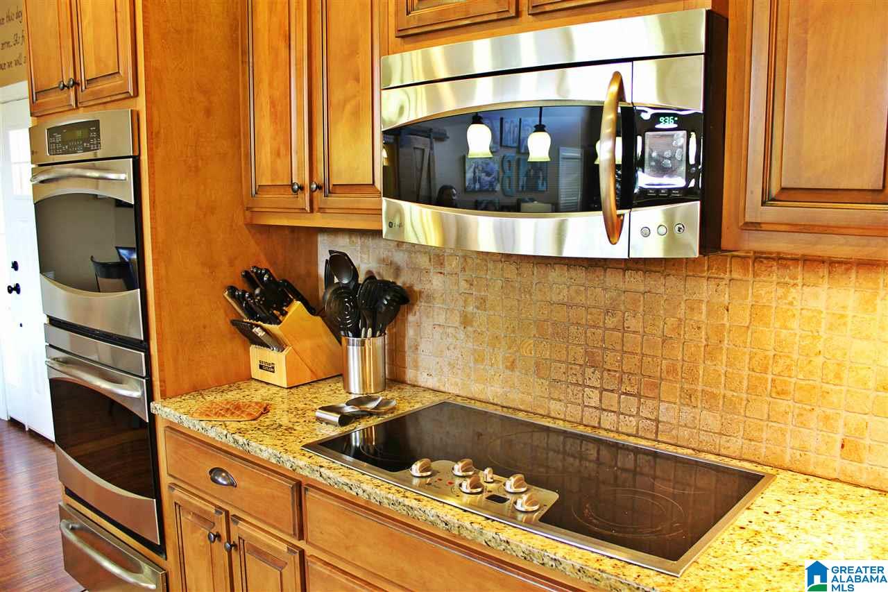 435 Earl Roberts Road Anniston, AL 36207 - Photo 5 of 38