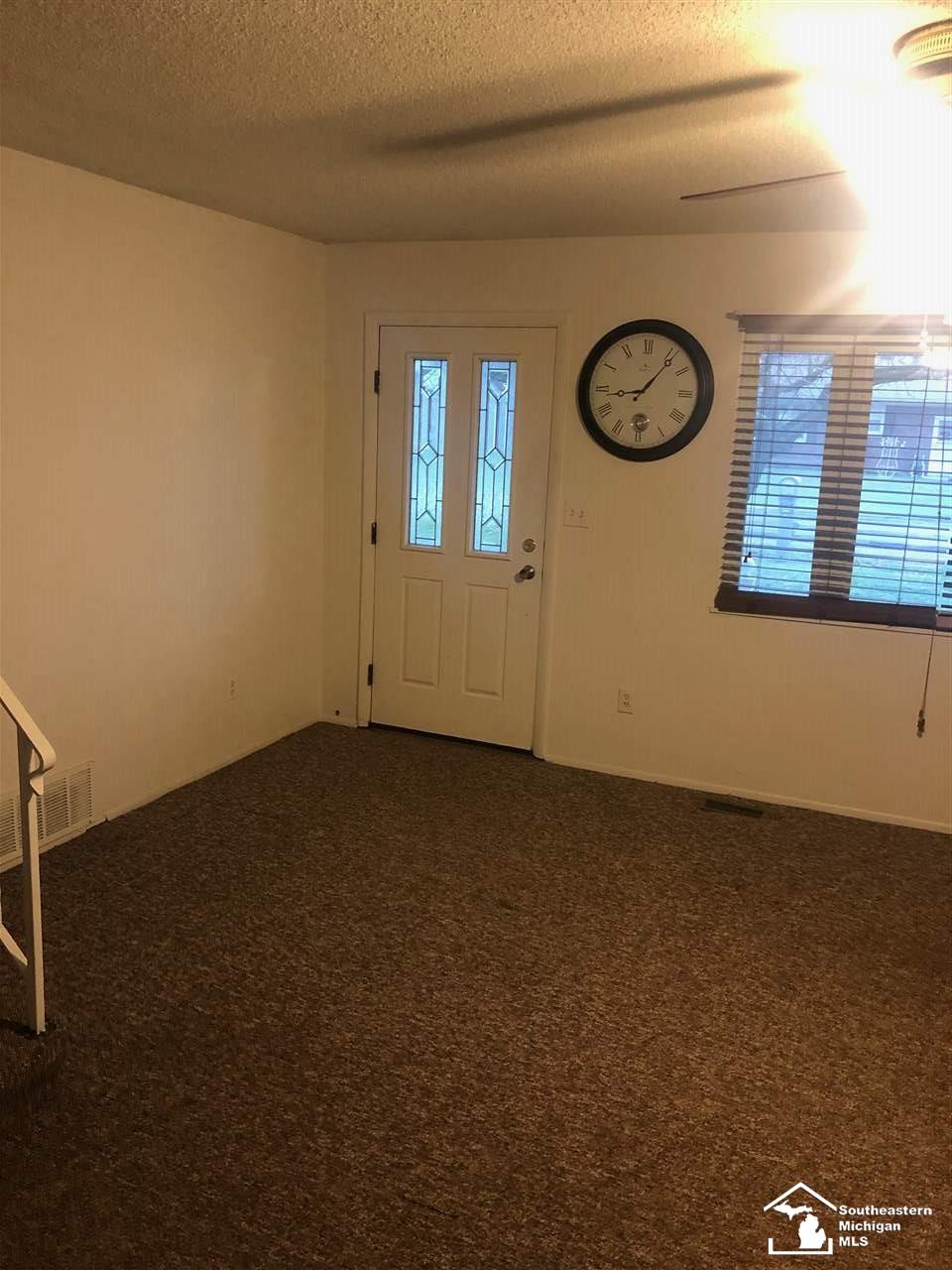 5030 West Albain Road Monroe, MI 48161 - Photo 13 of 24 Living Room