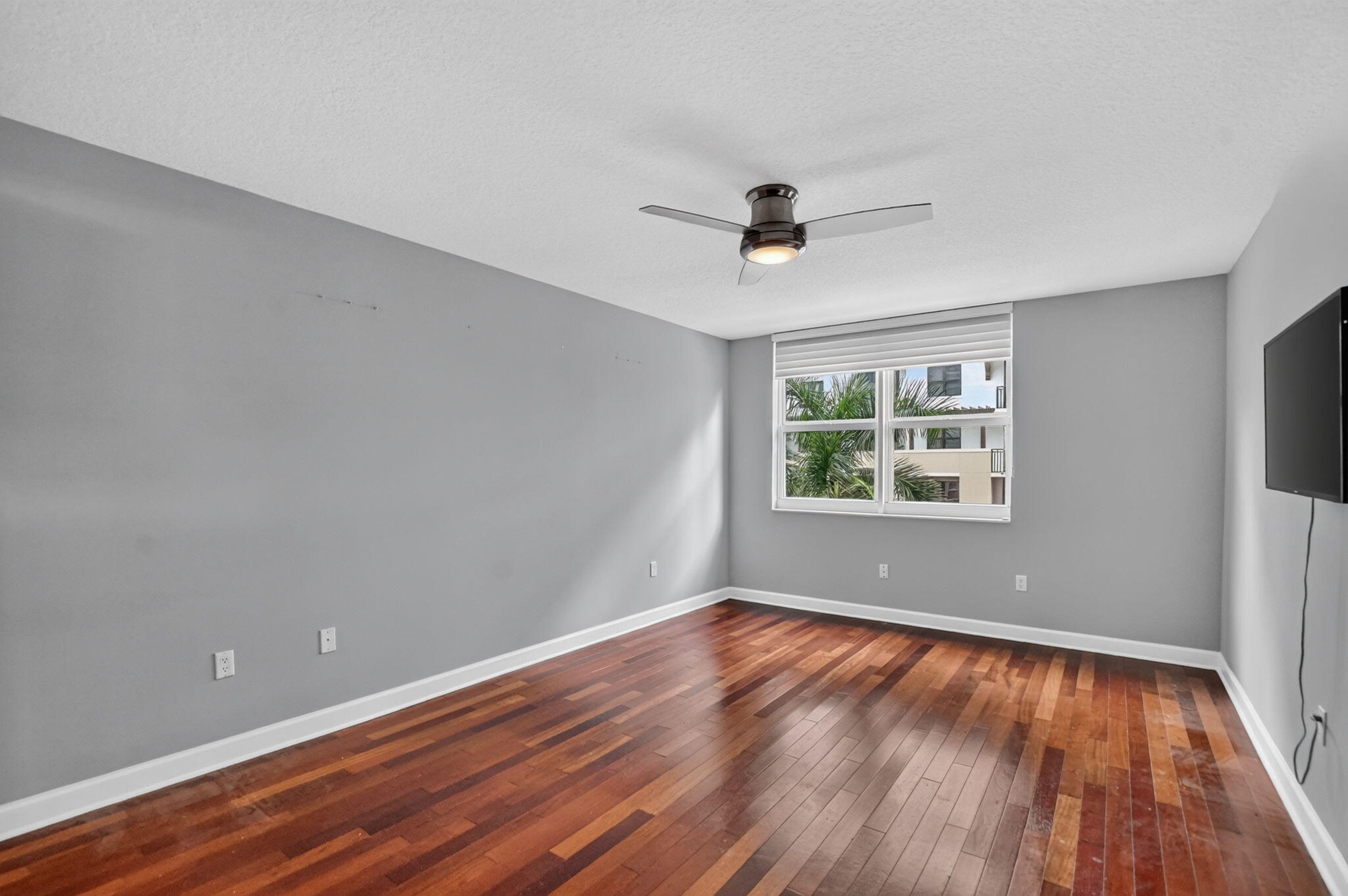 99 Southeast Mizner Boulevard, Unit 435 Boca Raton, FL 33432 - Photo 13 of 45 16-web-or-mls-DSC_1257