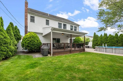 $999,999 | 4 Westbury Avenue, Plainview, NY 11803