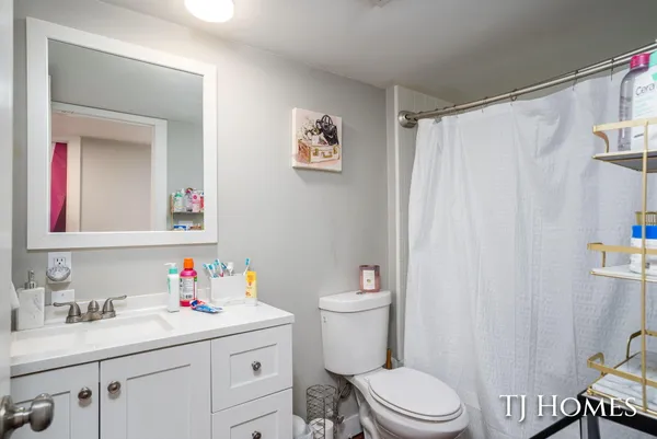 $449,900 | 2561-2563 Burton Street Southeast, Grand Rapids, MI 49546