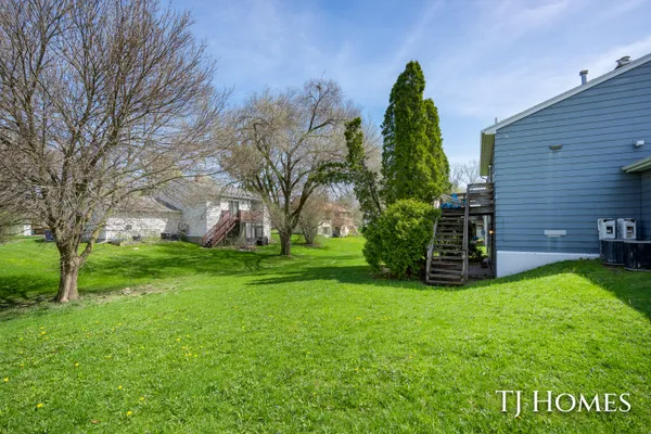 $449,900 | 2561-2563 Burton Street Southeast, Grand Rapids, MI 49546