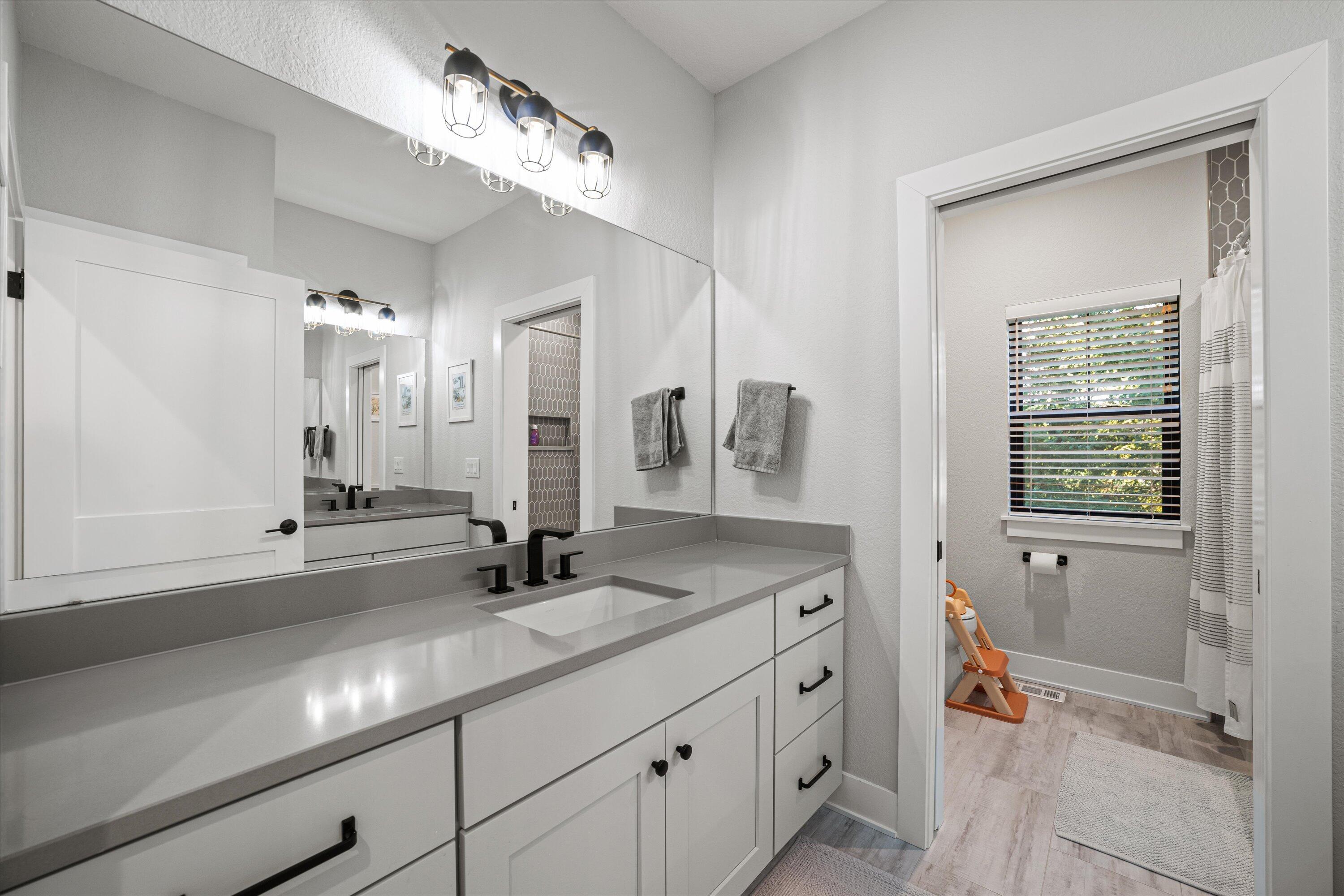 131 Legend Way Wales, WI 53183 - Photo 52 of 68 Full bath