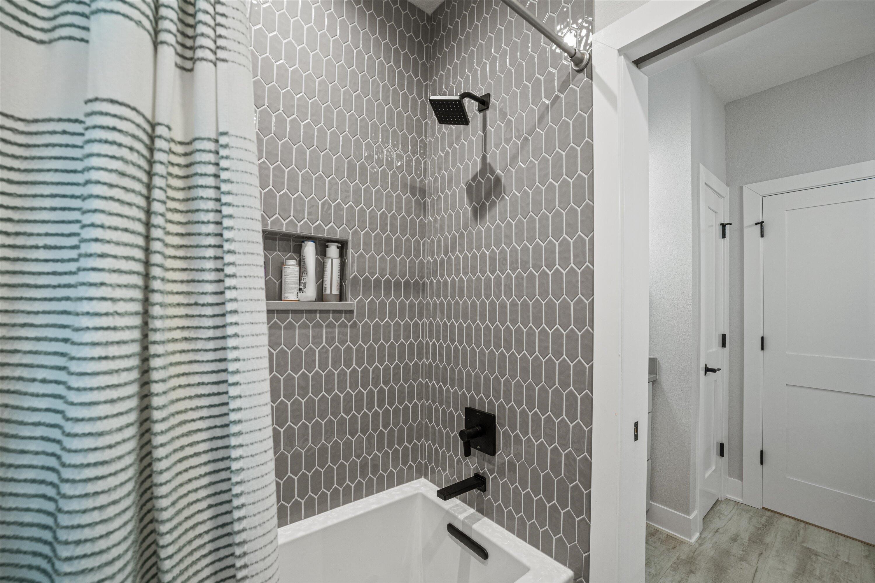 131 Legend Way Wales, WI 53183 - Photo 53 of 68 Full bath