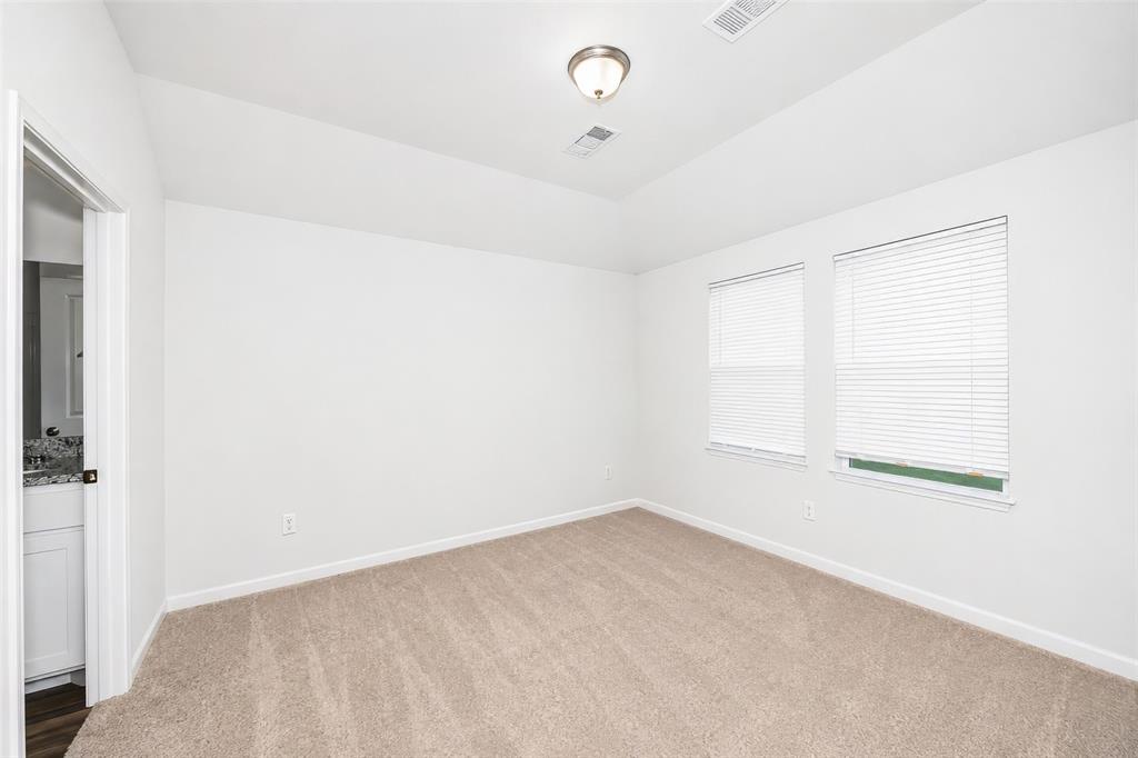 525 Jameson Springtown, TX 76082 - Photo 14 of 32 Gallery Image 14