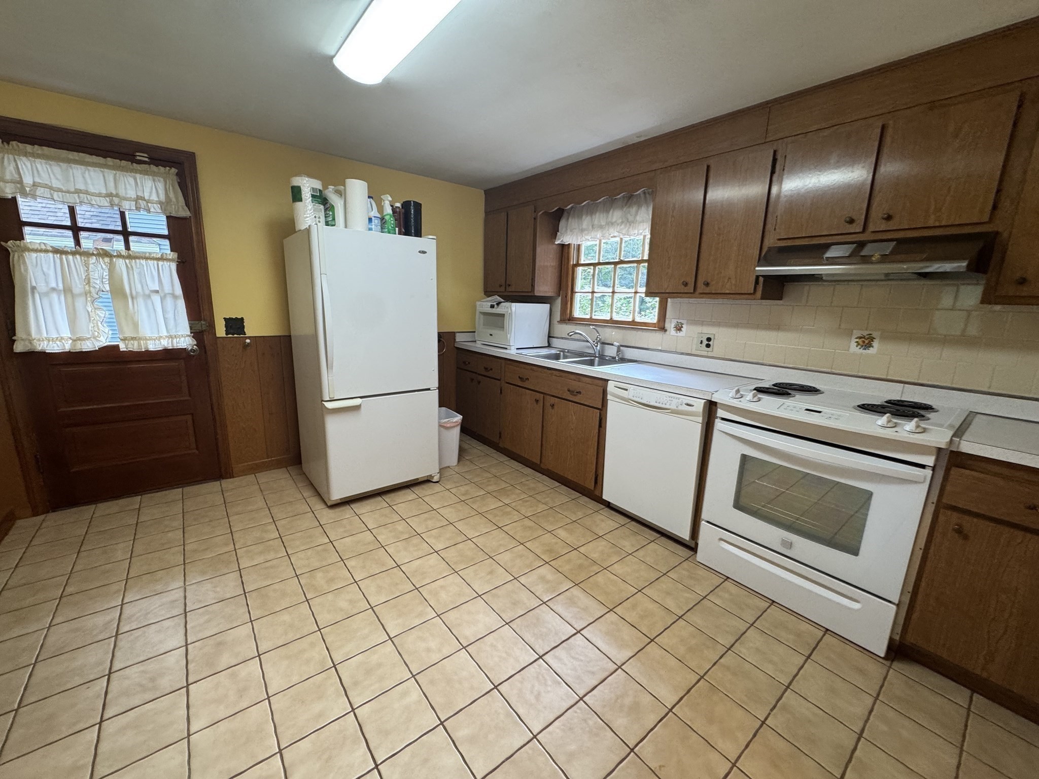 79 Peach Orchard Road Burlington, MA 01803 - Photo 8 of 20 Gallery Image 8