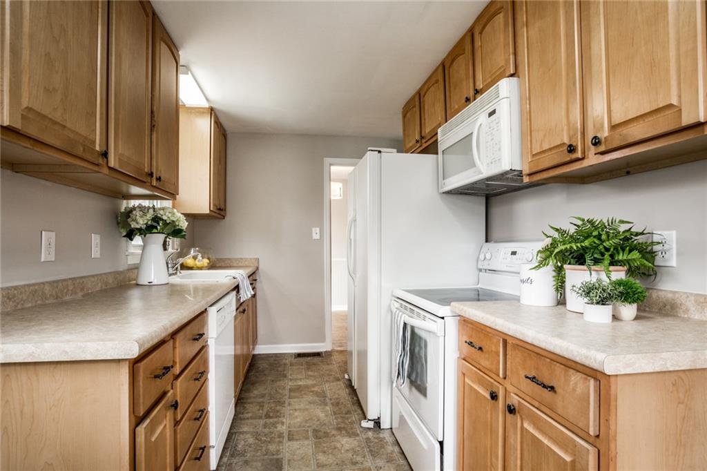 1212 Nicholas Road Indianapolis, IN 46220 - Photo 12 of 29 Gallery Image 12