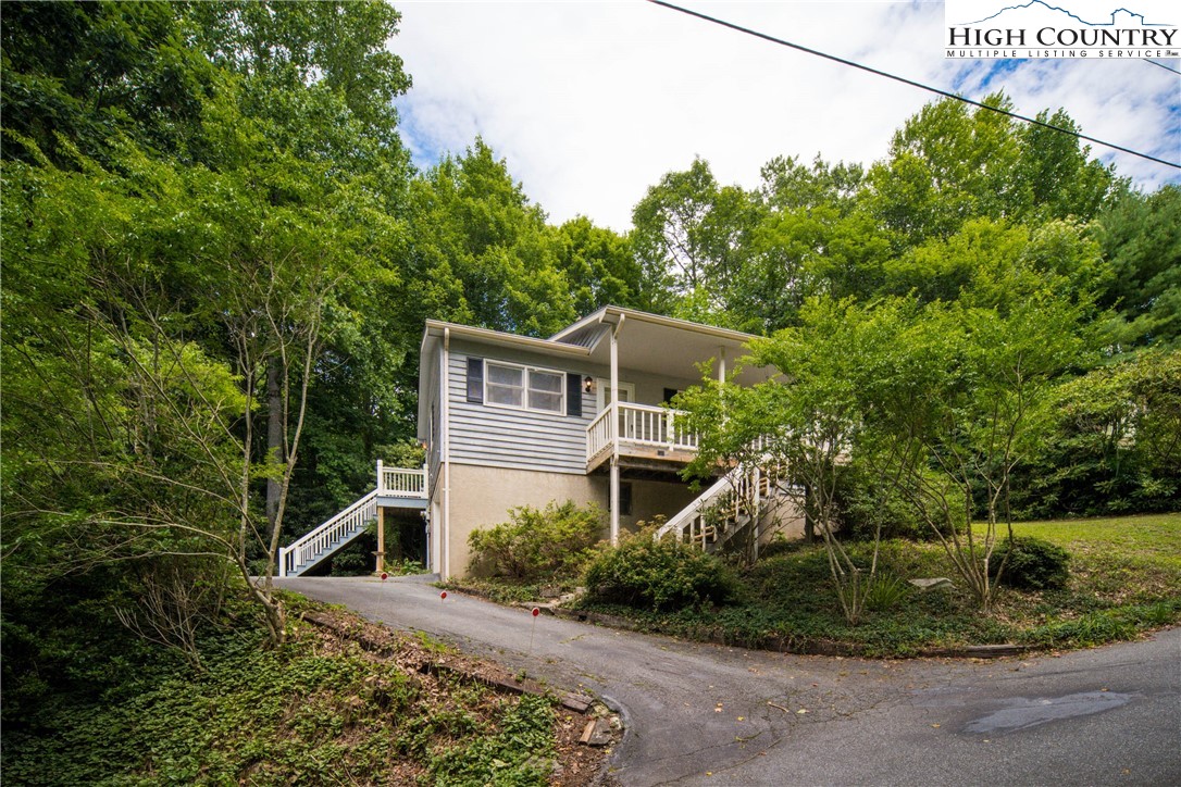 127 Foxwood Estate Boone, NC 28607 - Photo 1 of 26 Gallery Image 1