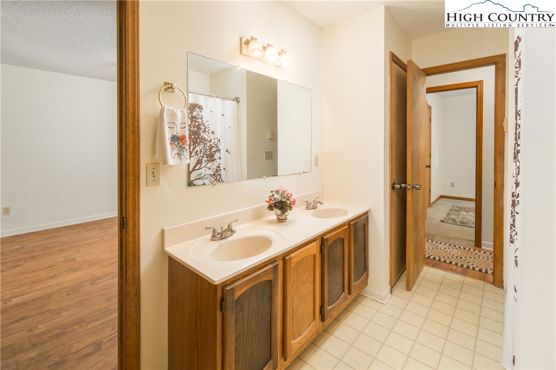 127 Foxwood Estate Boone, NC 28607 - Photo 13 of 26 Gallery Image 13