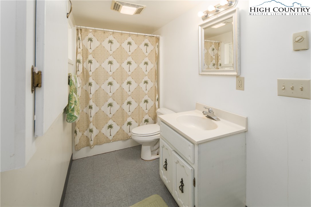 127 Foxwood Estate Boone, NC 28607 - Photo 20 of 26 Gallery Image 20