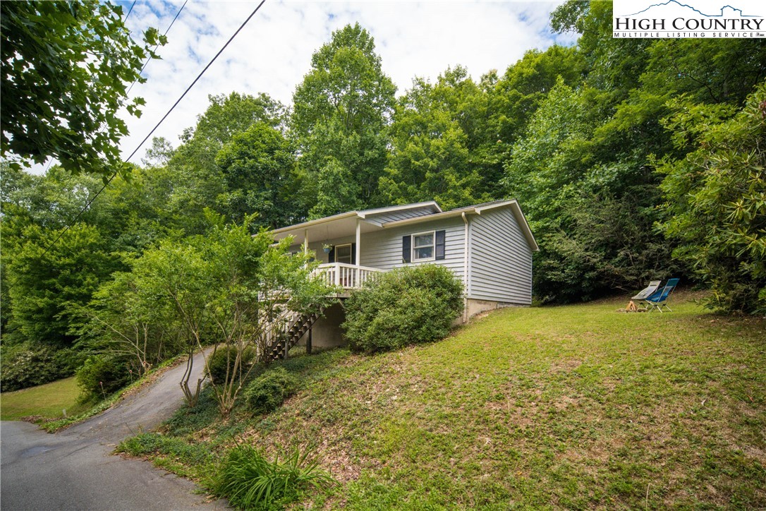 127 Foxwood Estate Boone, NC 28607 - Photo 2 of 26 Gallery Image 2