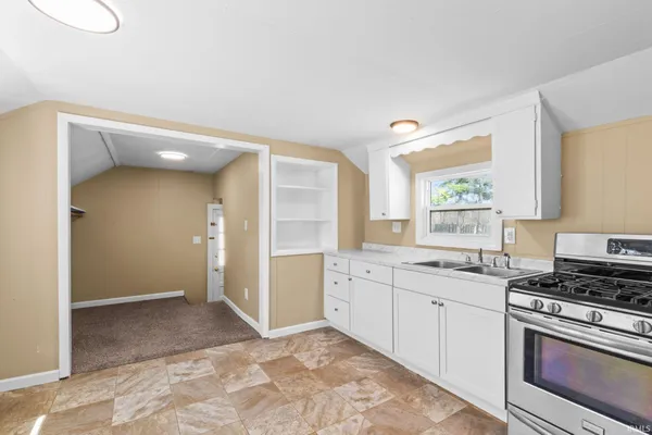 $189,900 | 702-704 North West Boulevard, Elkhart, IN 46514