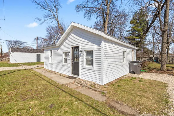 $189,900 | 702-704 North West Boulevard, Elkhart, IN 46514
