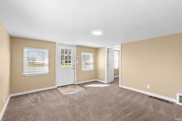 $189,900 | 702-704 North West Boulevard, Elkhart, IN 46514