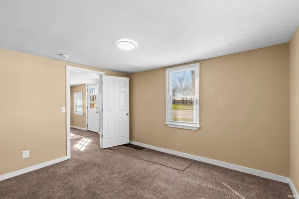 $189,900 | 702-704 North West Boulevard, Elkhart, IN 46514