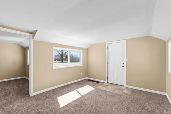 $189,900 | 702-704 North West Boulevard, Elkhart, IN 46514