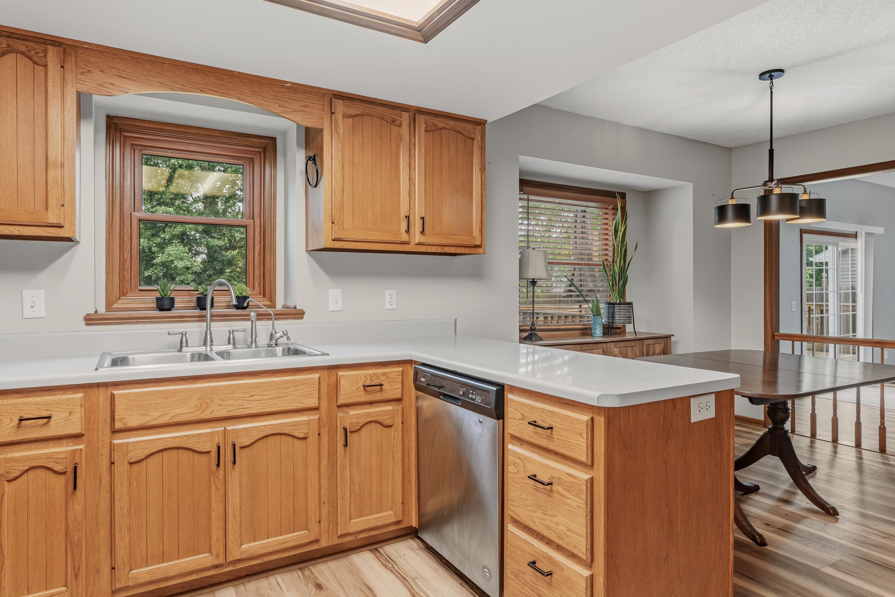 9015 Spring View Drive Fort Wayne, IN 46804 - Photo 9 of 28