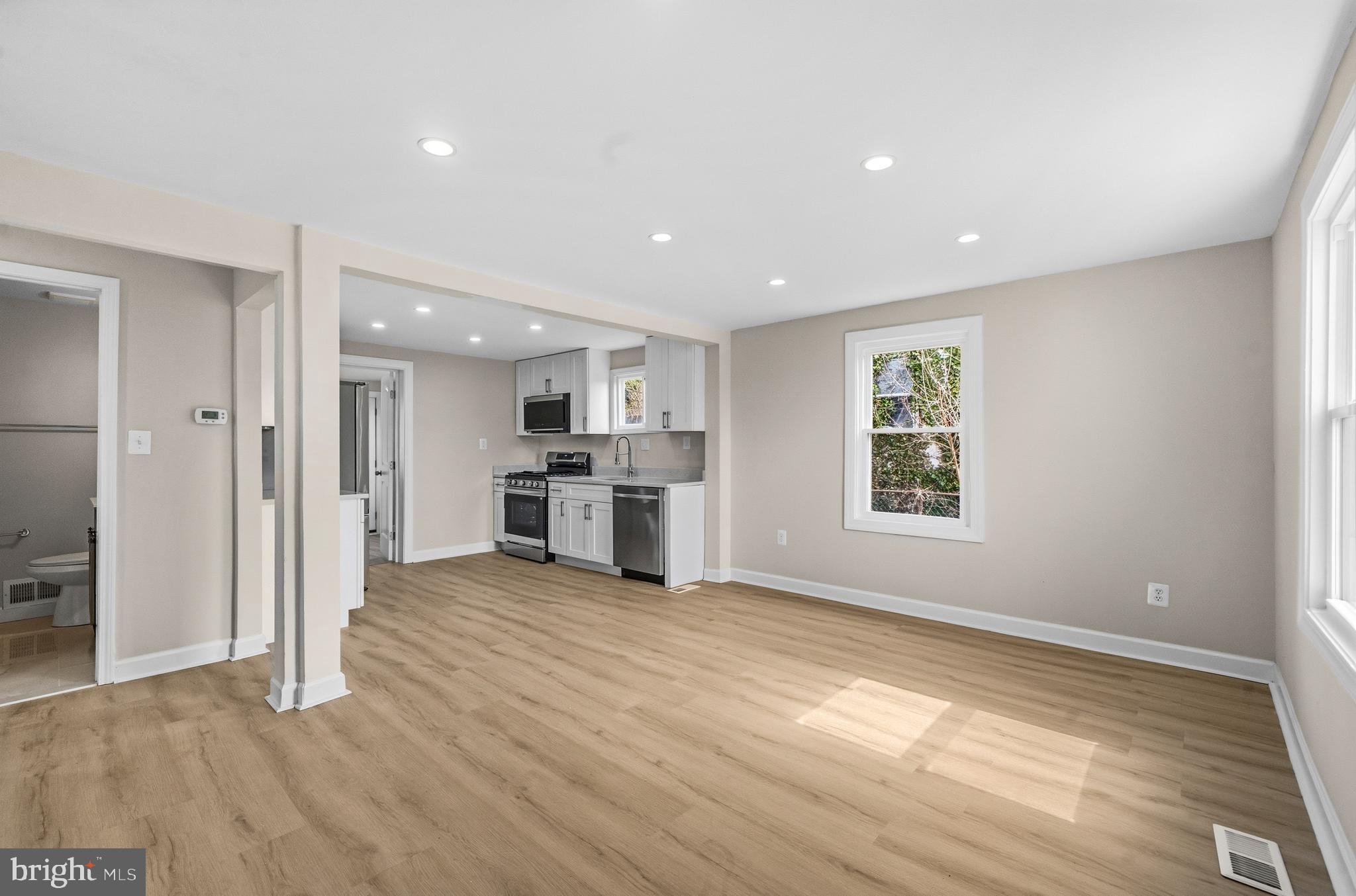 5428 Taussig Road Bladensburg, MD 20710 - Photo 2 of 41