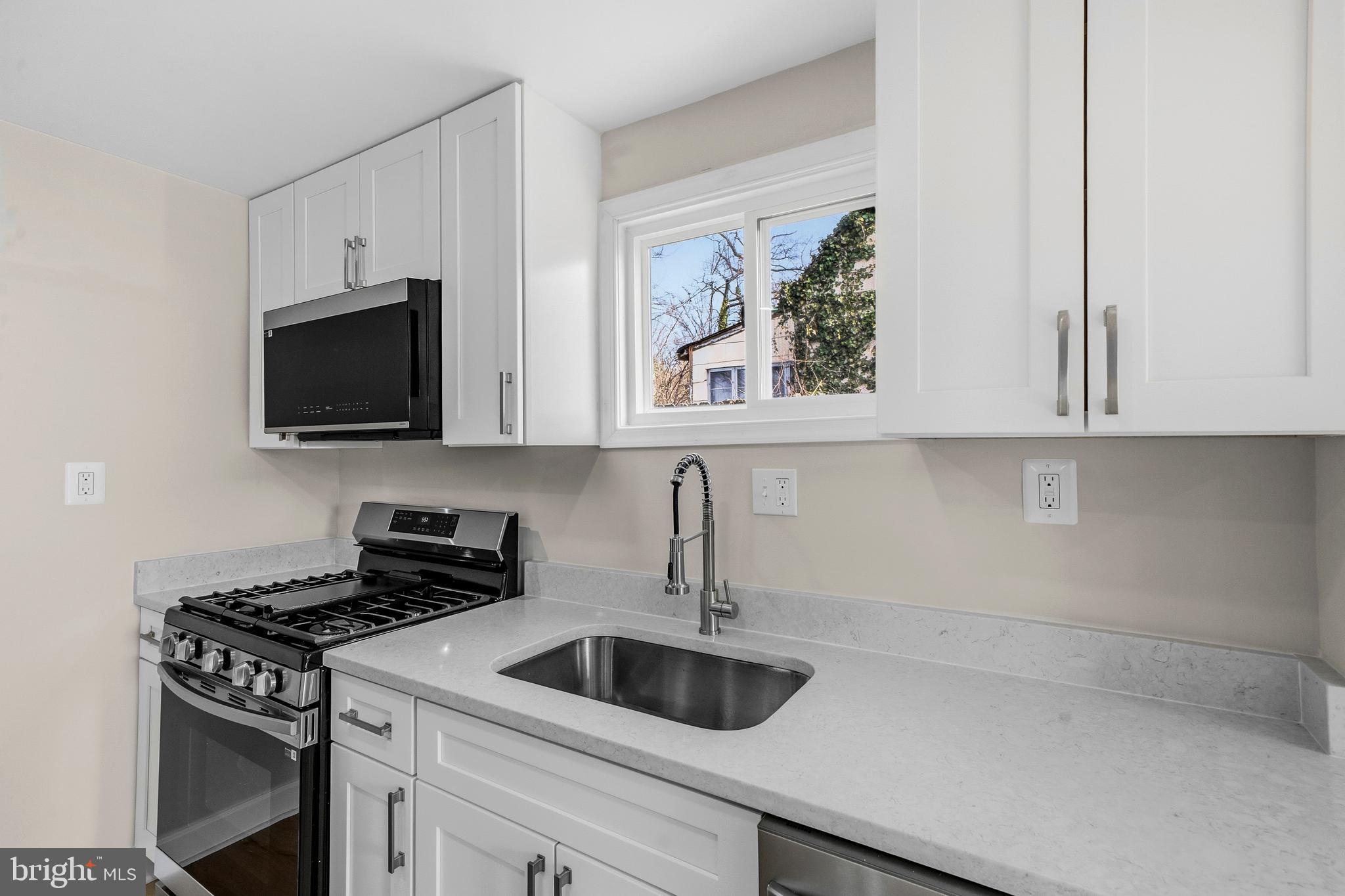 5428 Taussig Road Bladensburg, MD 20710 - Photo 8 of 41