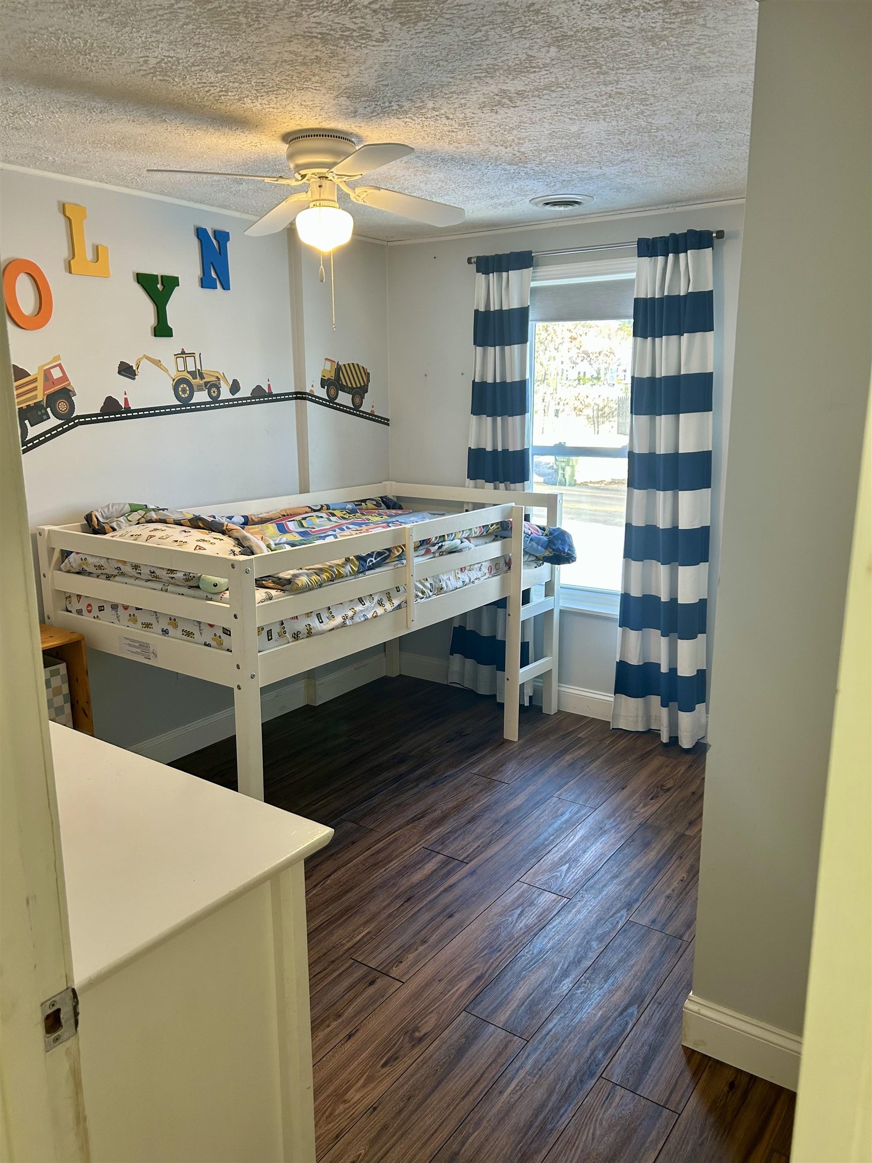 1409 Wellington Road Manchester, NH 03104 - Photo 15 of 38