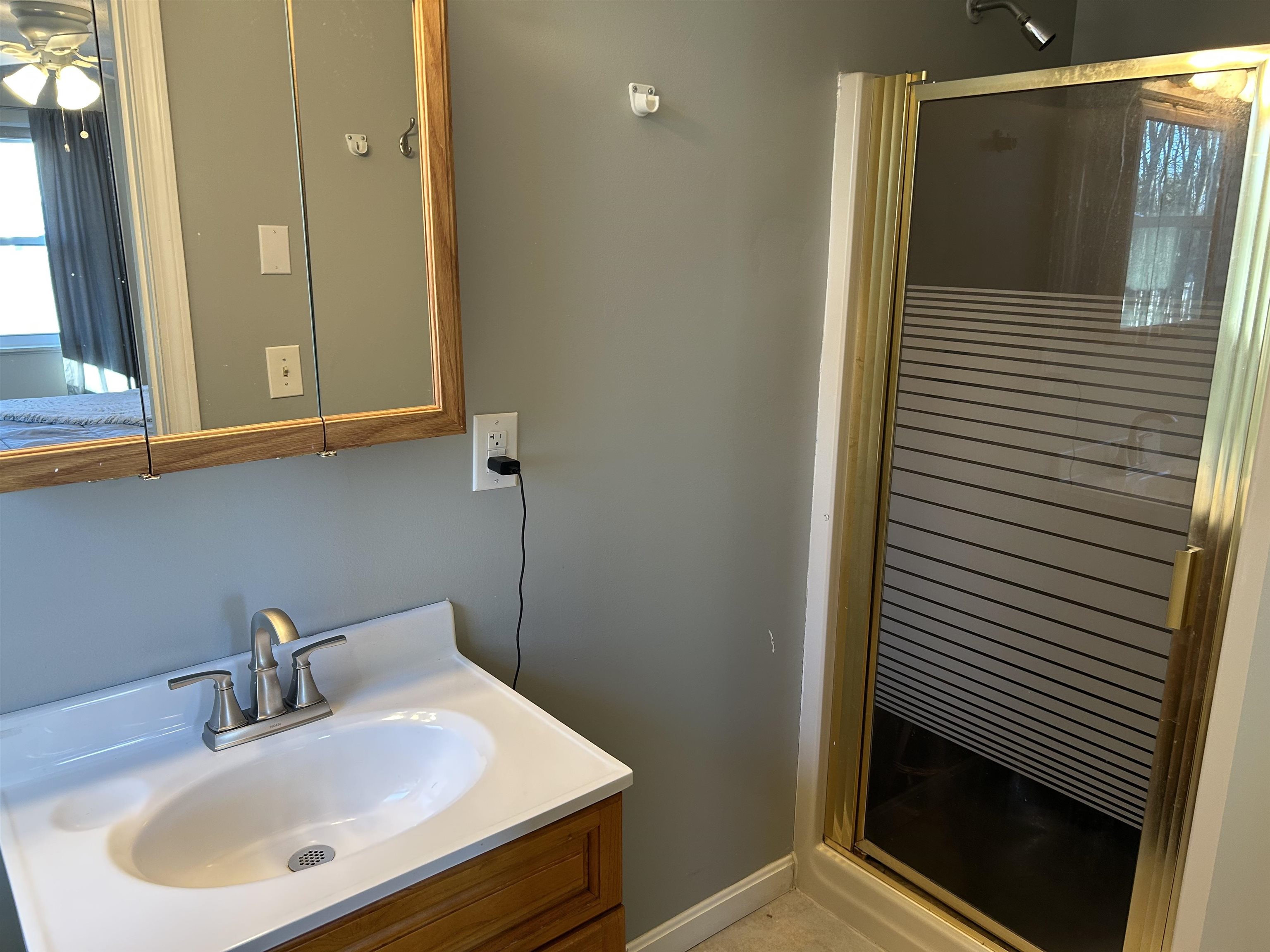 1409 Wellington Road Manchester, NH 03104 - Photo 21 of 38
