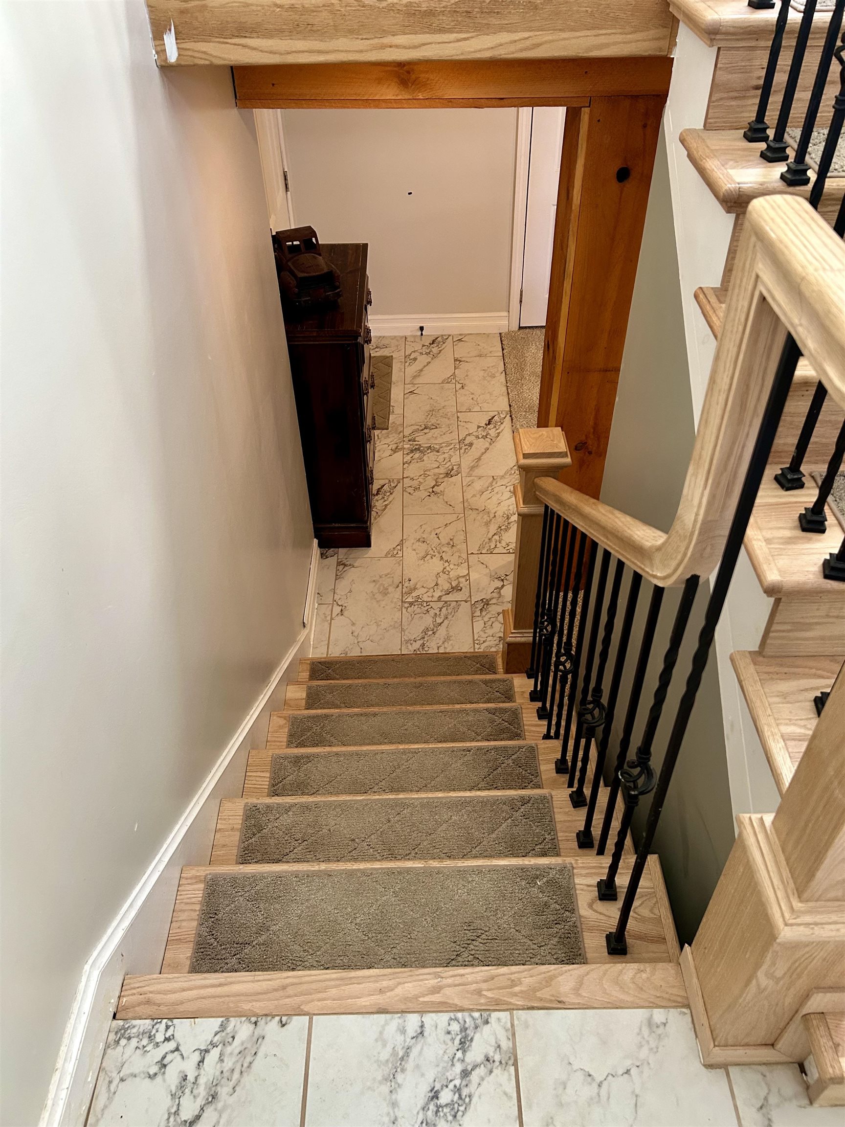 1409 Wellington Road Manchester, NH 03104 - Photo 23 of 38