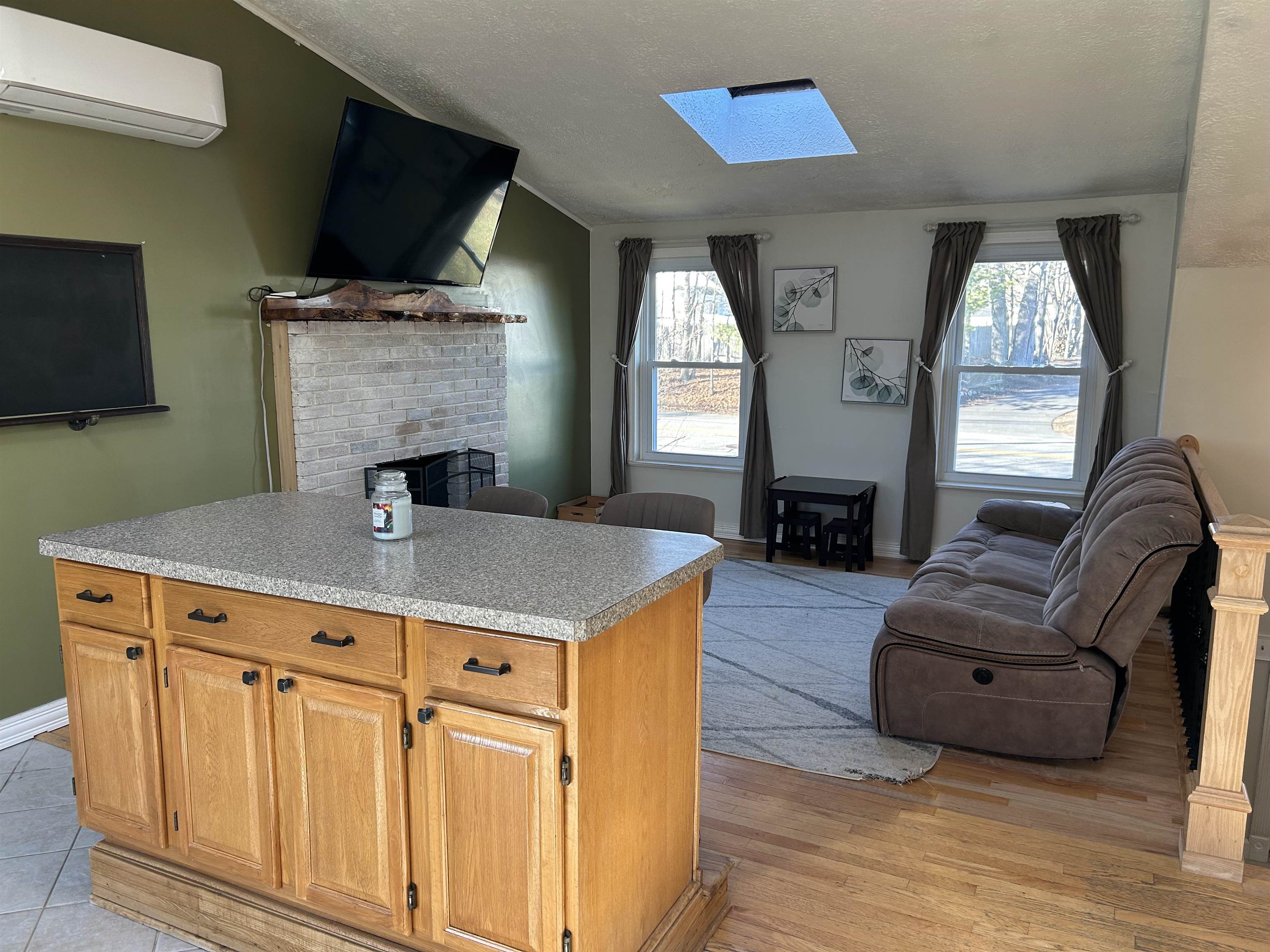 1409 Wellington Road Manchester, NH 03104 - Photo 8 of 38