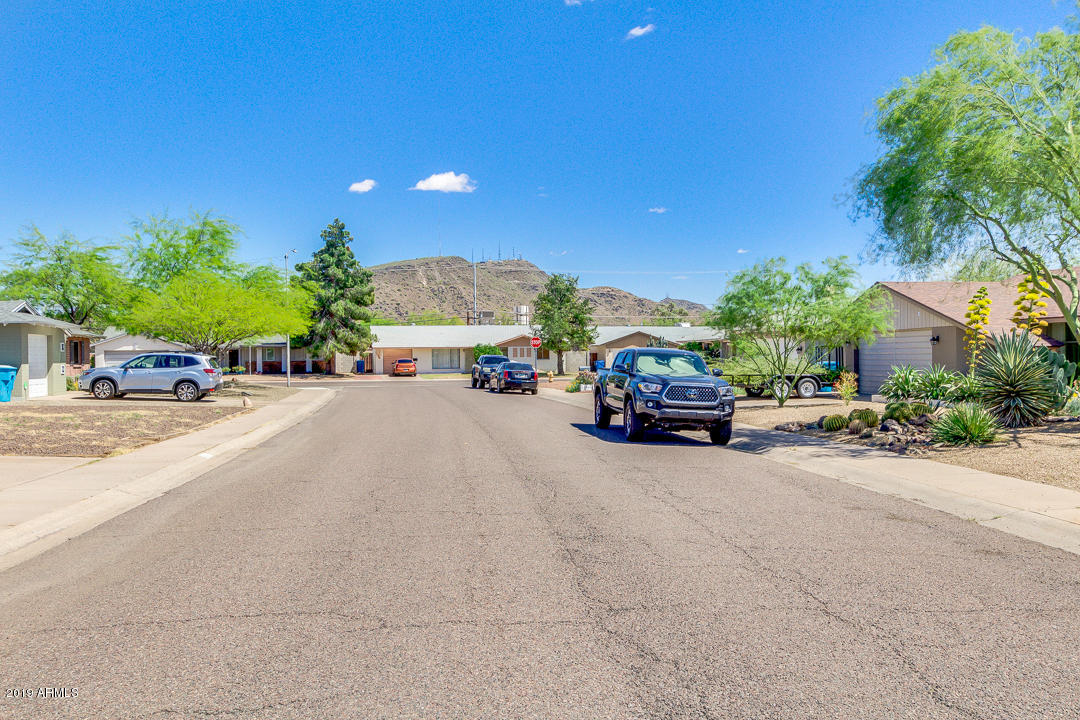2522 West Bloomfield Road Phoenix, AZ 85029 - Photo 4 of 47 04-Bloomfield