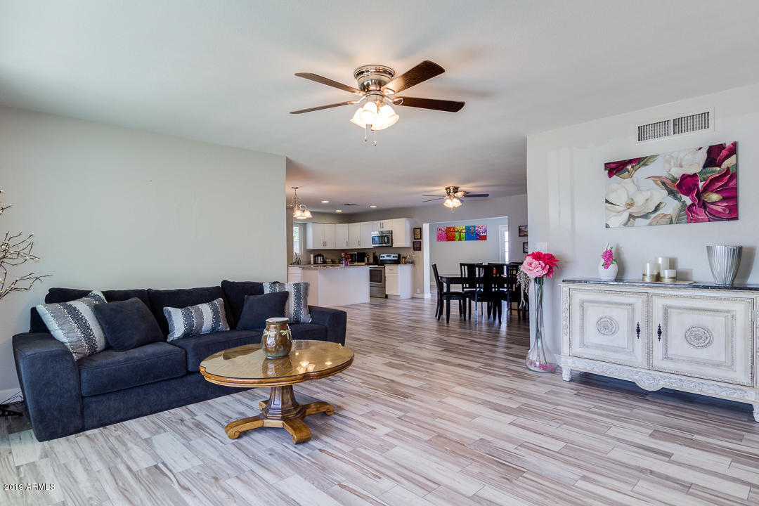 2522 West Bloomfield Road Phoenix, AZ 85029 - Photo 9 of 47 09-Bloomfield
