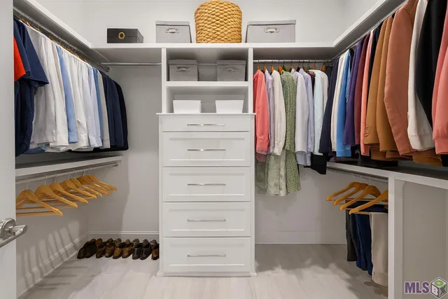 $515,000 | 4943 Pembrooke Avenue, Gonzales, LA 70737