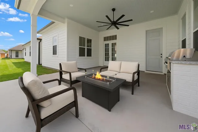 $515,000 | 4943 Pembrooke Avenue, Gonzales, LA 70737