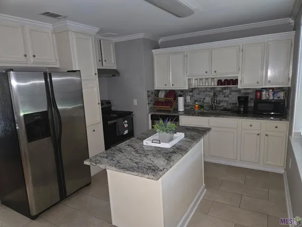 $1,600 | 7317 Meadow Park Avenue, Baton Rouge, LA 70810