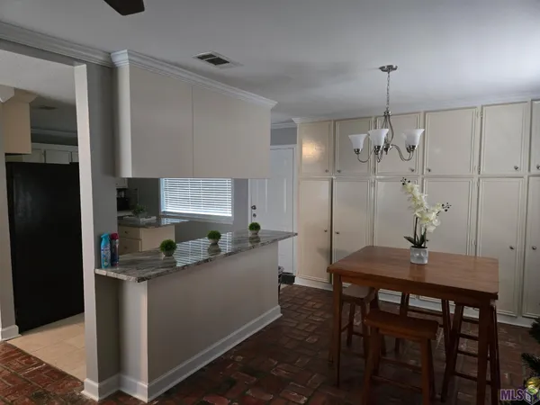$1,600 | 7317 Meadow Park Avenue, Baton Rouge, LA 70810