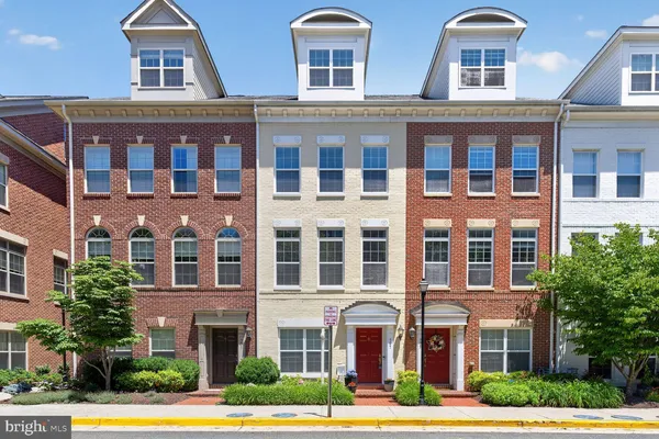 $1,099,900 | 307 North Upton Court, Arlington, VA 22203