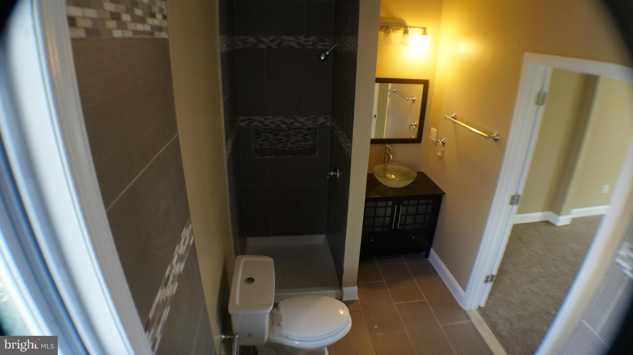 5408 Tramore Road Baltimore, MD 21214 - Photo 17 of 18 Bath